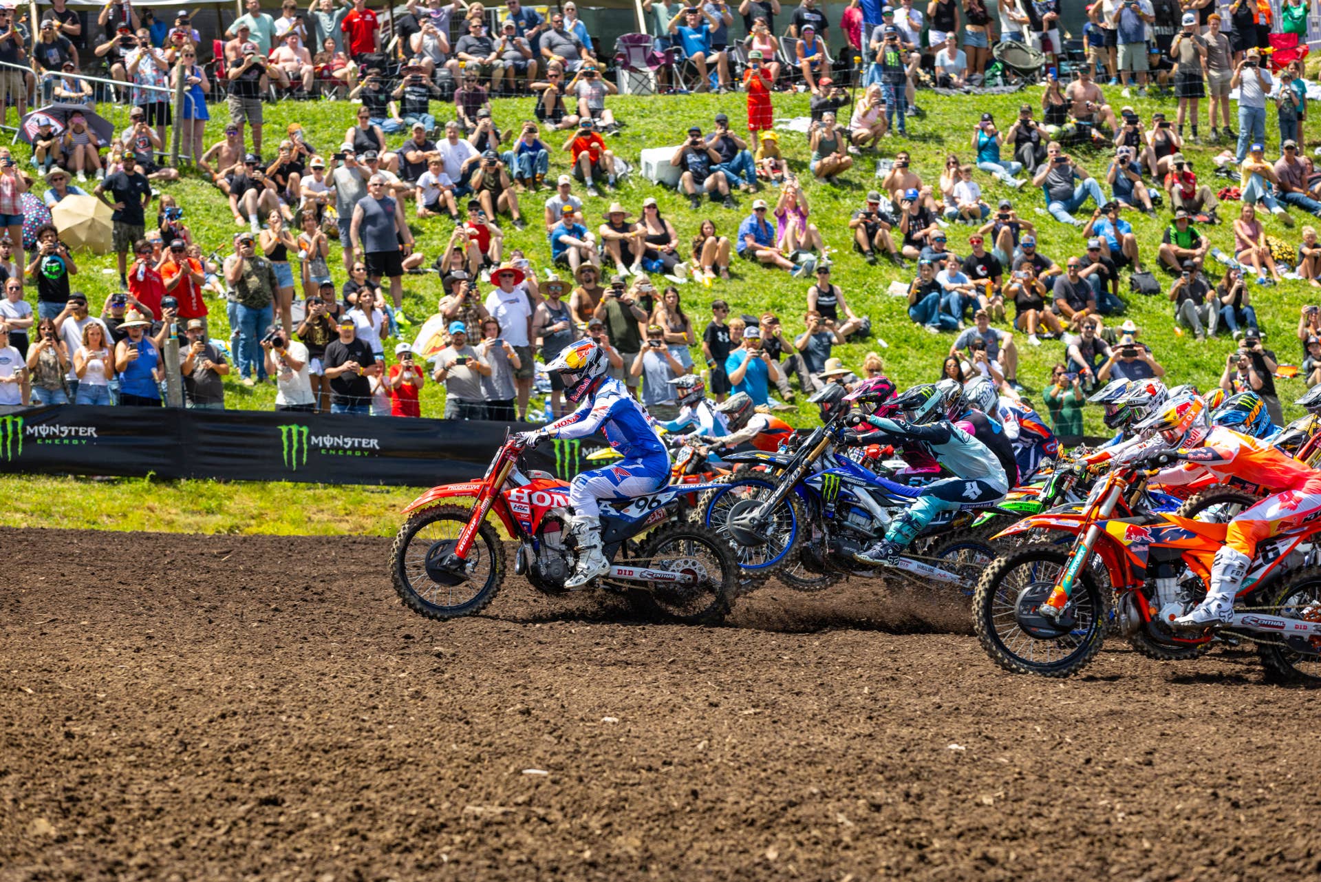 Watch: Anaheim 2 Supercross 450 TWMX Highlights | Jett Lawrence