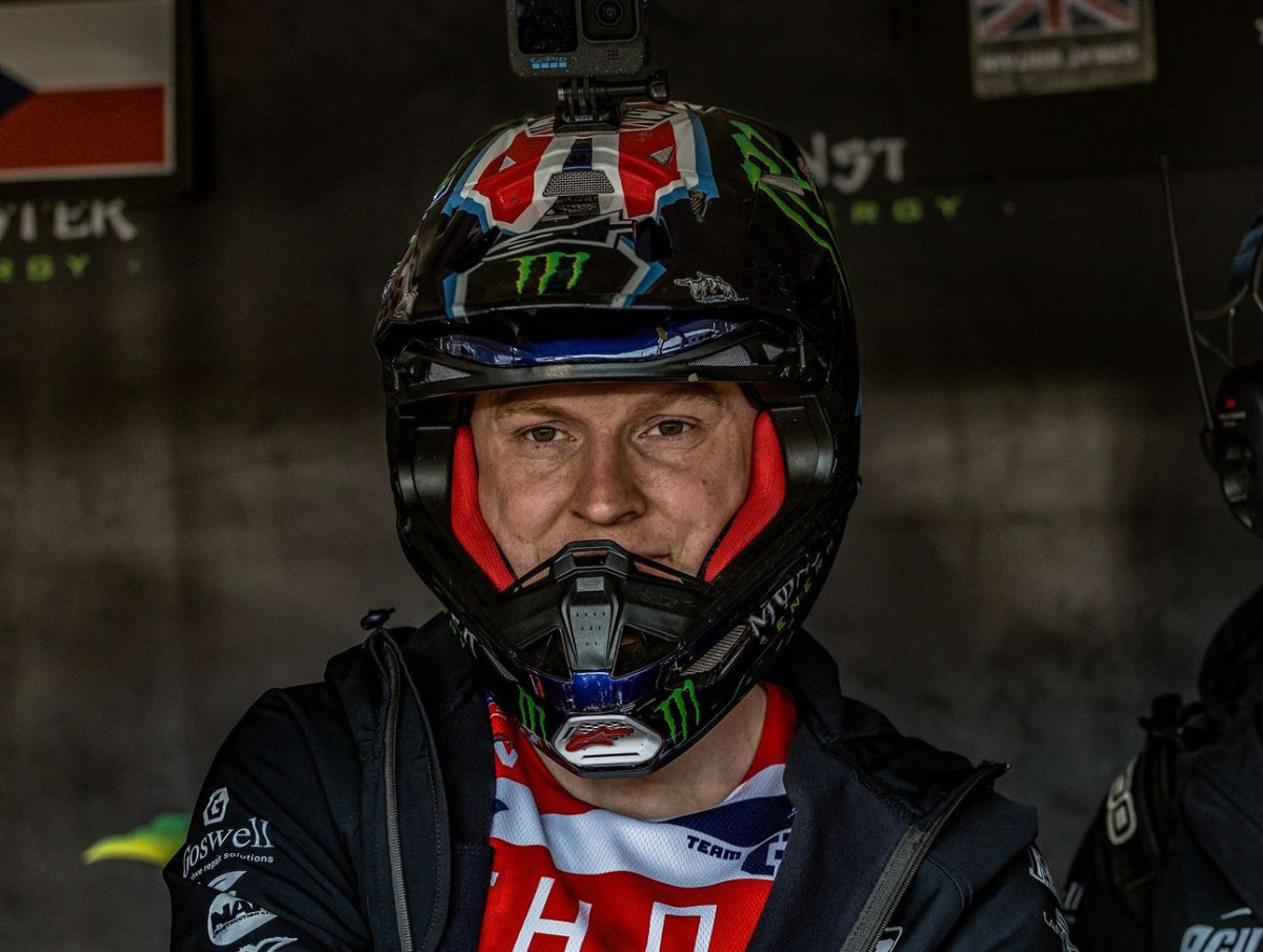 'Nothings broken, was a bit worried about my neck for a little bit